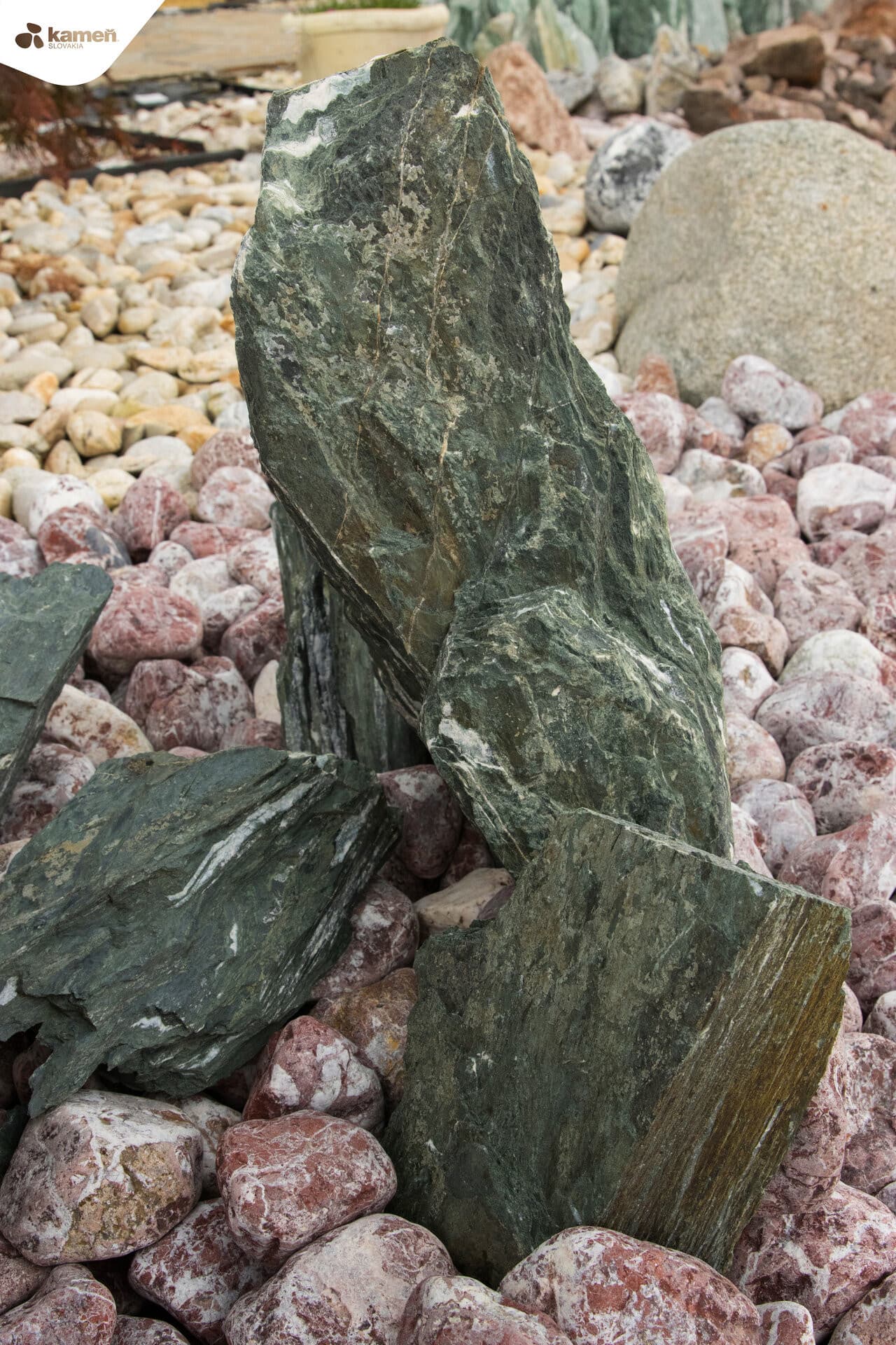 Serpentín SE65 kusový kameň / lomový kameň - thumbnail 2