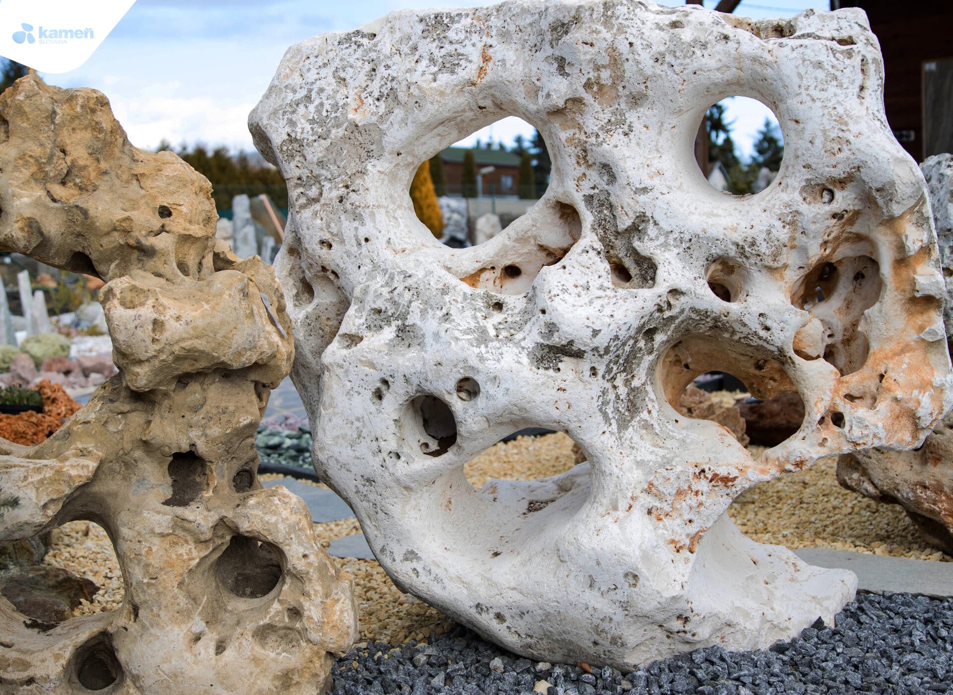 Travertín deravý TR51 podpílený solitérny kameň - thumbnail 2