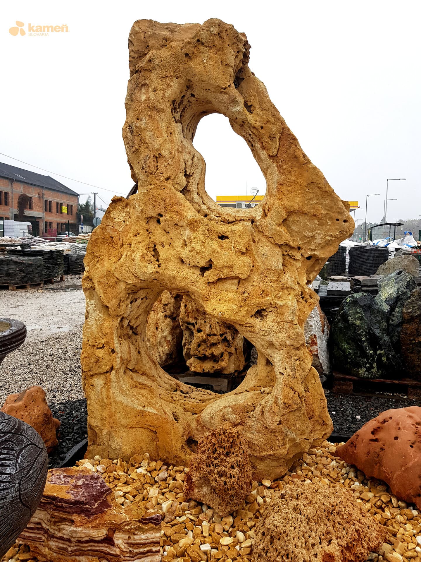 Travertín deravý TR51 podpílený solitérny kameň - thumbnail 3