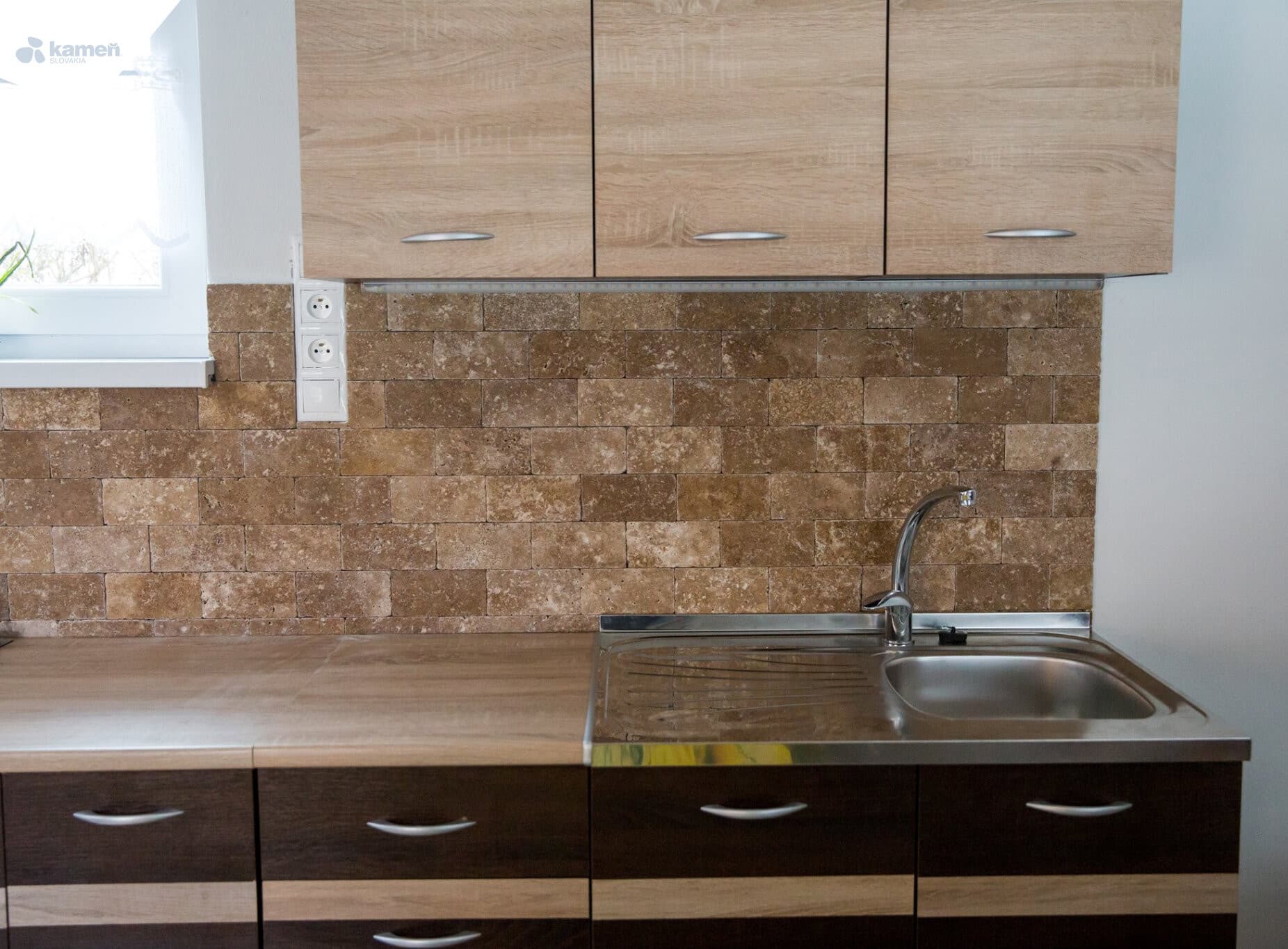 Travertín Antik COFFEE ATR55 kamenný tehličkový obklad - thumbnail 3