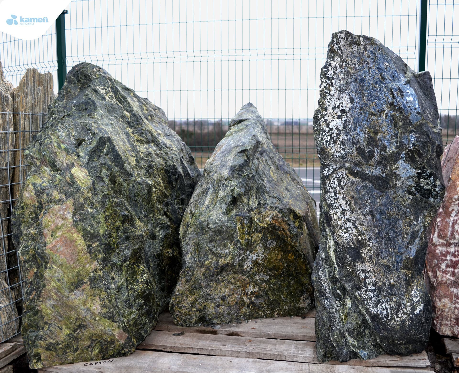 Serpentín SE65 podpílený solitérny kameň - thumbnail 2